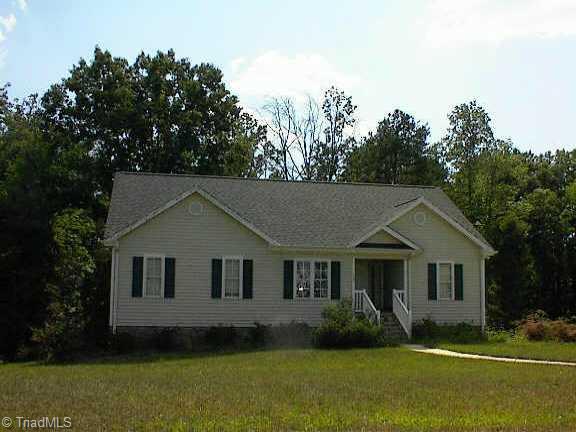 1095 Woodbury Road King, NC 27021 - Photo 1 of 1 Exterior Front.