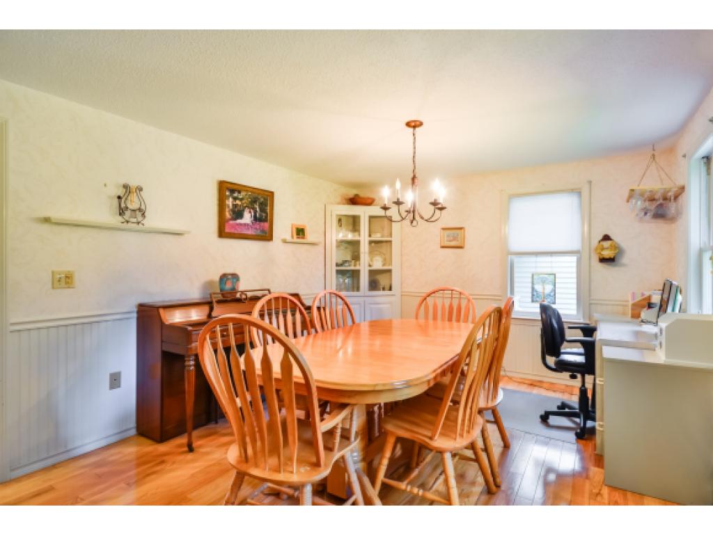 15 Meadowbrook Road Derry, NH 03038 - Photo 13 of 31