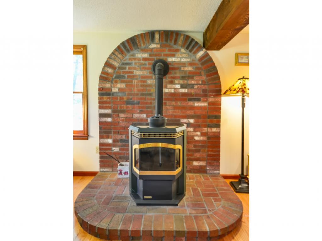 15 Meadowbrook Road Derry, NH 03038 - Photo 16 of 31