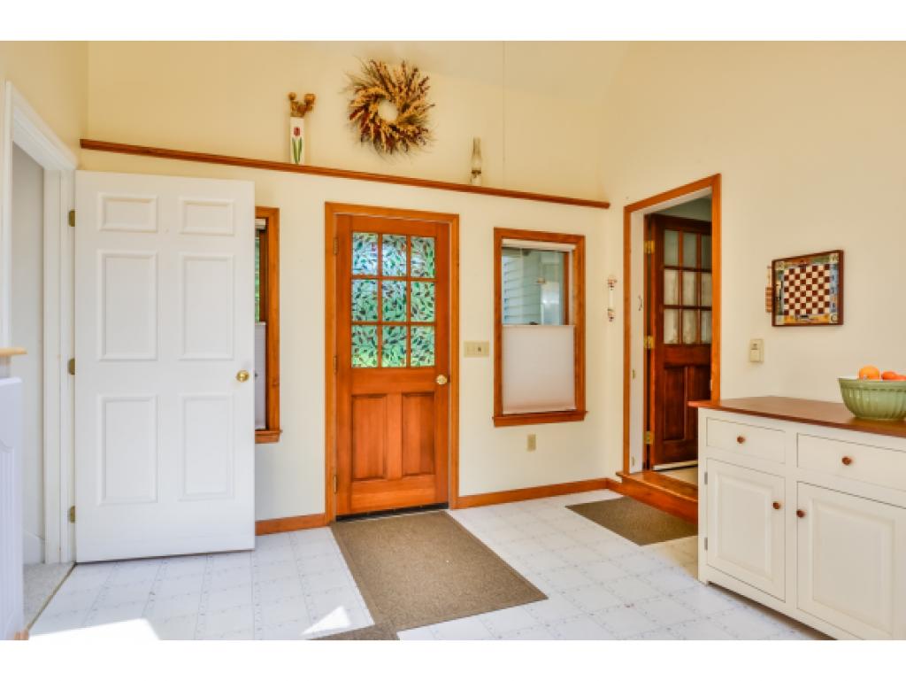 15 Meadowbrook Road Derry, NH 03038 - Photo 6 of 31