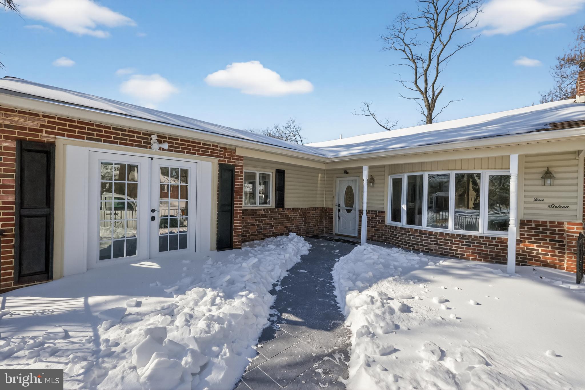 516 Beatty Road Springfield, PA 19064 - Photo 3 of 36 Front Patio