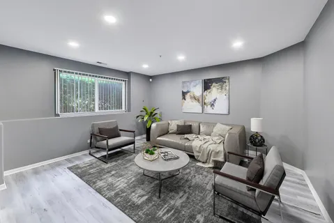 $434,000 | 124 Rosehall Drive, Lake Zurich, IL 60047