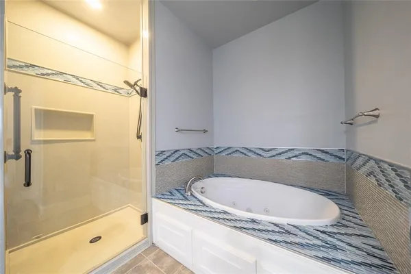 $340,000 | 500 Water's Edge Drive, Unit 214, Lake Dallas, TX 75065