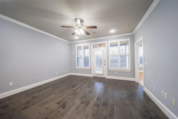 $340,000 | 500 Water's Edge Drive, Unit 214, Lake Dallas, TX 75065