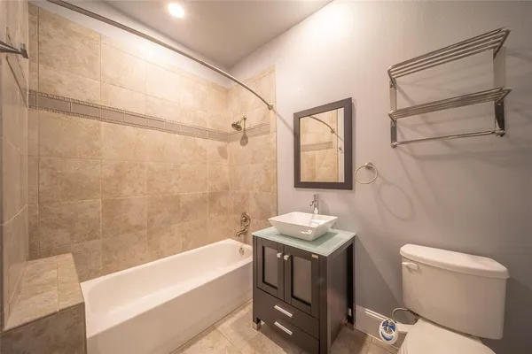 $340,000 | 500 Water's Edge Drive, Unit 214, Lake Dallas, TX 75065
