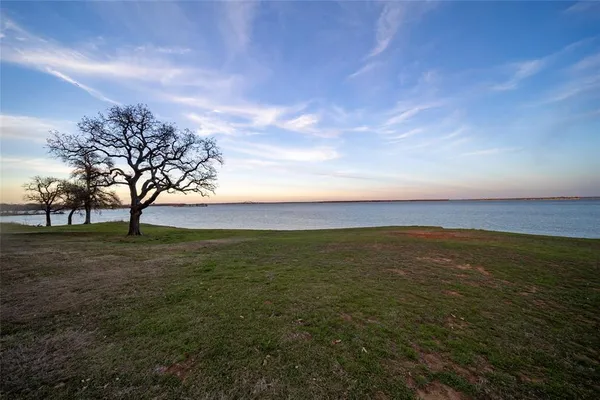 $340,000 | 500 Water's Edge Drive, Unit 214, Lake Dallas, TX 75065