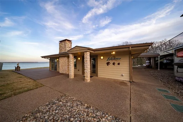 $340,000 | 500 Water's Edge Drive, Unit 214, Lake Dallas, TX 75065