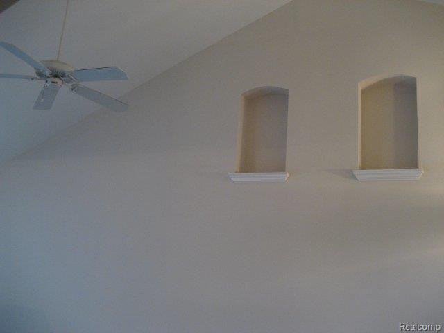 8083 Huntington Ridge Court, Unit 18 Washington, MI 48094 - Photo 9 of 25 3_Great_Room.jpg