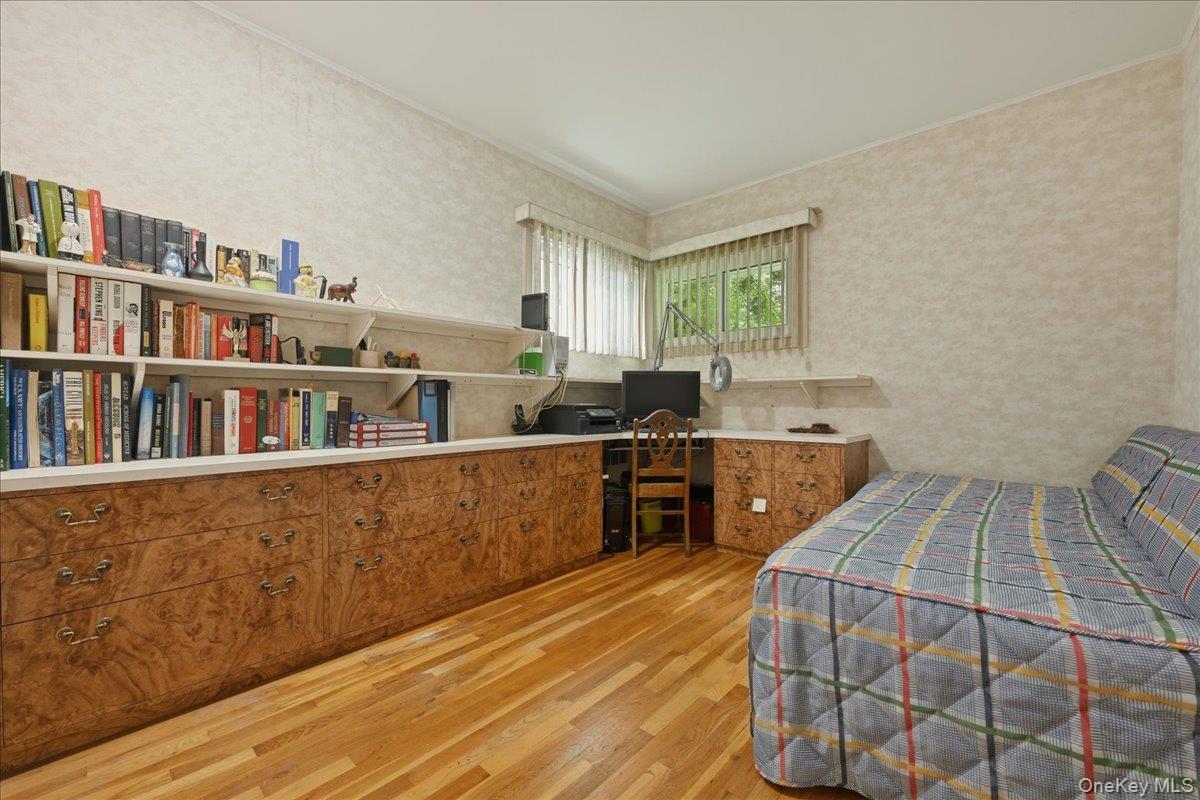 578 Richmond Road East Meadow, NY 11554 - Photo 25 of 33
