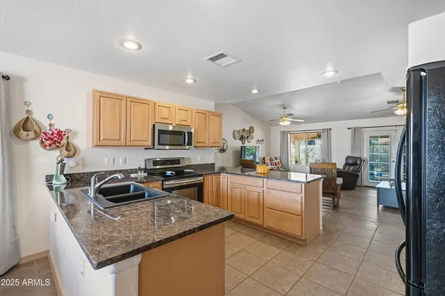 $315,000 | 14844 South Brook Hollow Road, Arizona City, AZ 85123