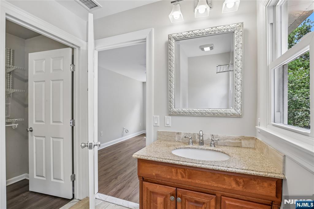 20 Hilltop Road Butler, NJ 07405 - Photo 11 of 26 Gallery Image 11