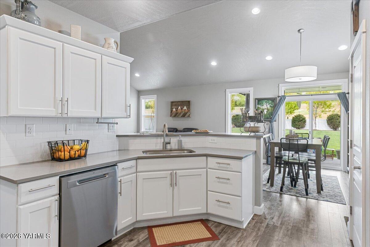 7803 Fremont Way Yakima, WA 98908 - Photo 18 of 49 Kitchen