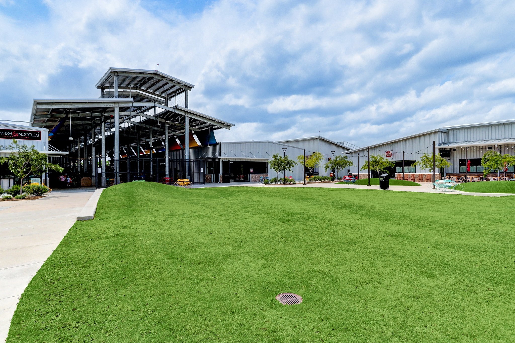 603 Link Road, Unit F Houston, TX 77009 - Photo 27 of 37 Houston Farmers Market combines its historic roots with a reimagined open-air setting for dining, shopping and community events. Its expansive grounds have become a growing culinary destination near The Heights and Houston’s Inner Loop.