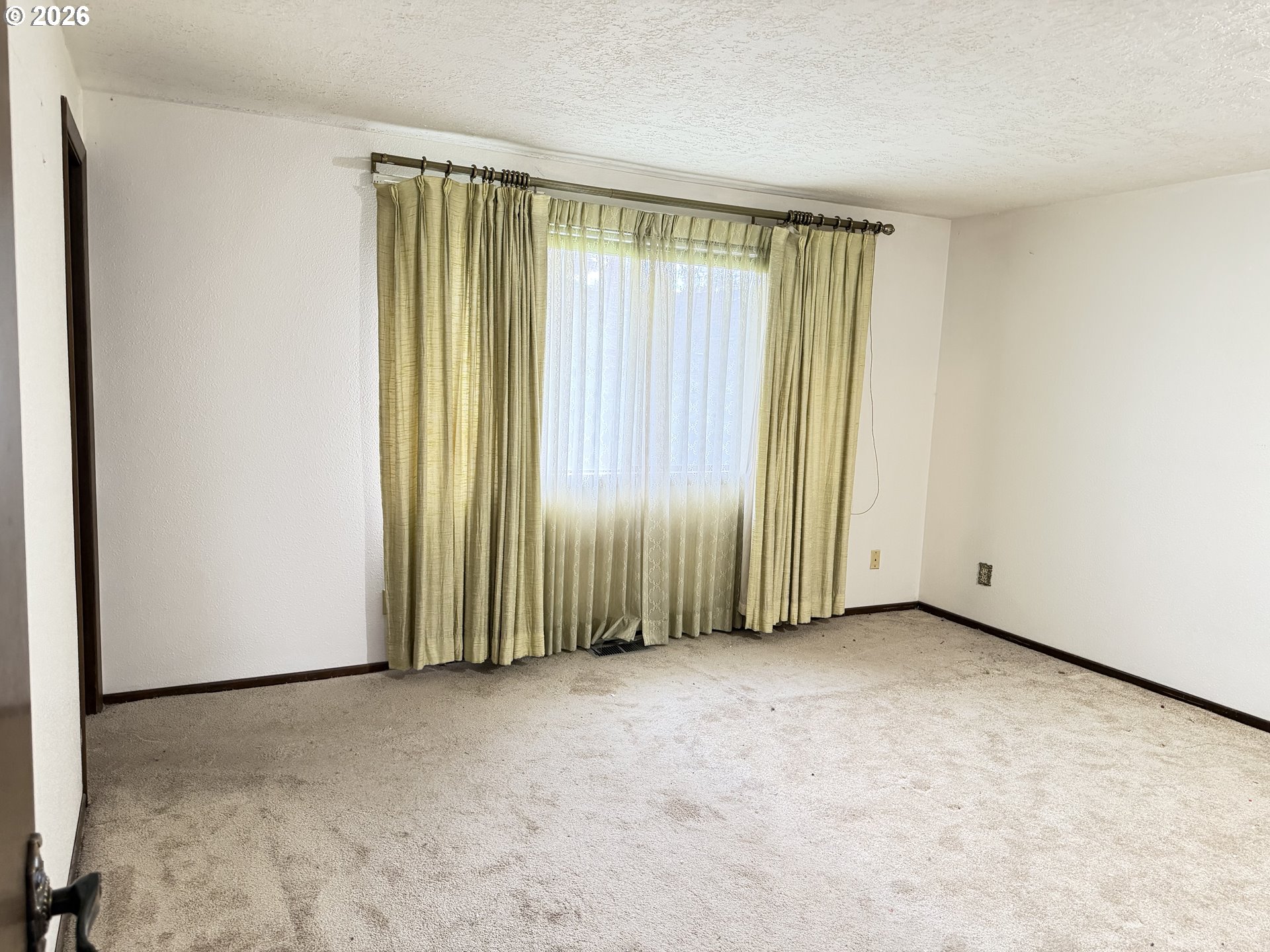 9255 Southwest 130th Avenue Beaverton, OR 97008 - Photo 11 of 22 Primary Bedroom