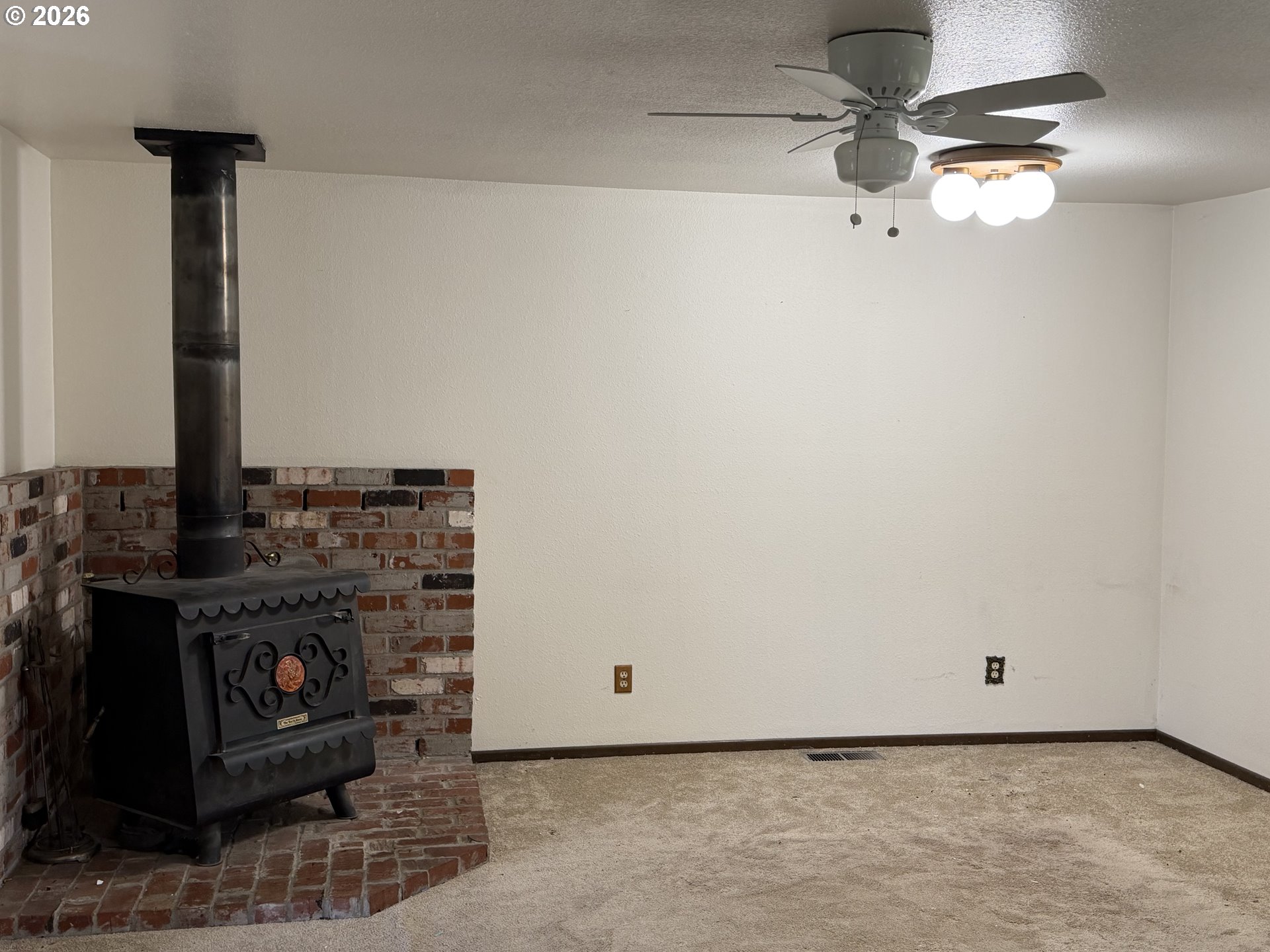 9255 Southwest 130th Avenue Beaverton, OR 97008 - Photo 6 of 22 Family Room