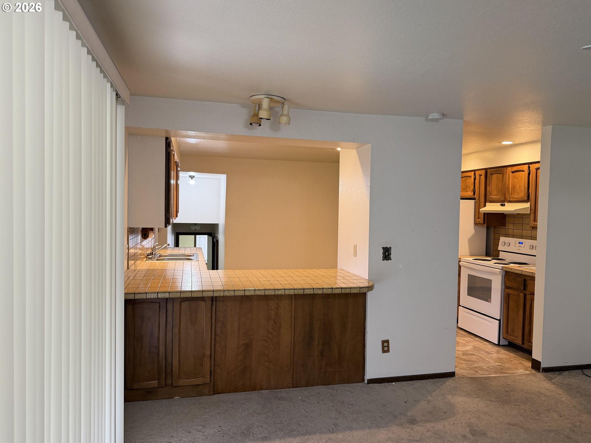 9255 Southwest 130th Avenue Beaverton, OR 97008 - Photo 10 of 22 Kitchen/Family Room