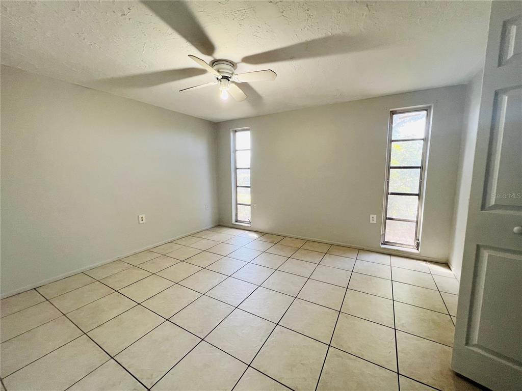 7811 Embassy Boulevard Port Richey, FL 34668 - Photo 12 of 23