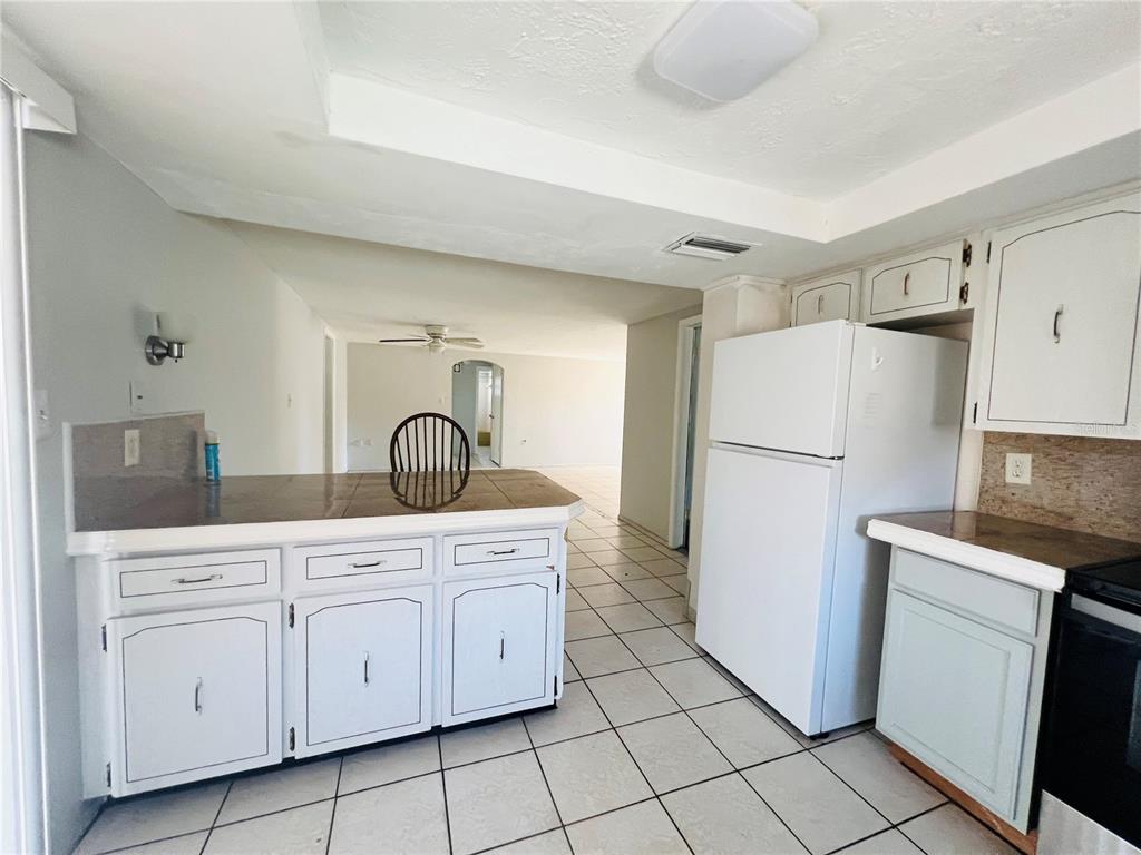 7811 Embassy Boulevard Port Richey, FL 34668 - Photo 9 of 23