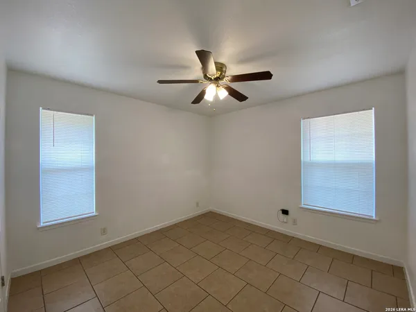 $1,000 | 1209 West Goodwin Street, Unit A, Pleasanton, TX 78064