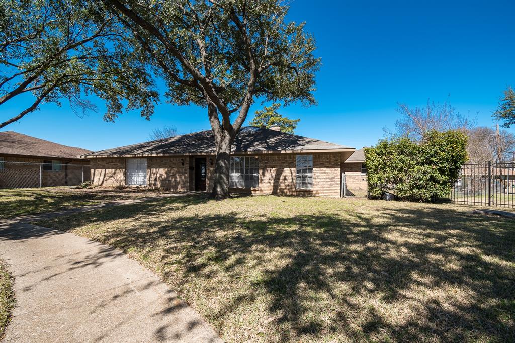 9190 Orbiter Circle Dallas, TX 75243 - Photo 3 of 25