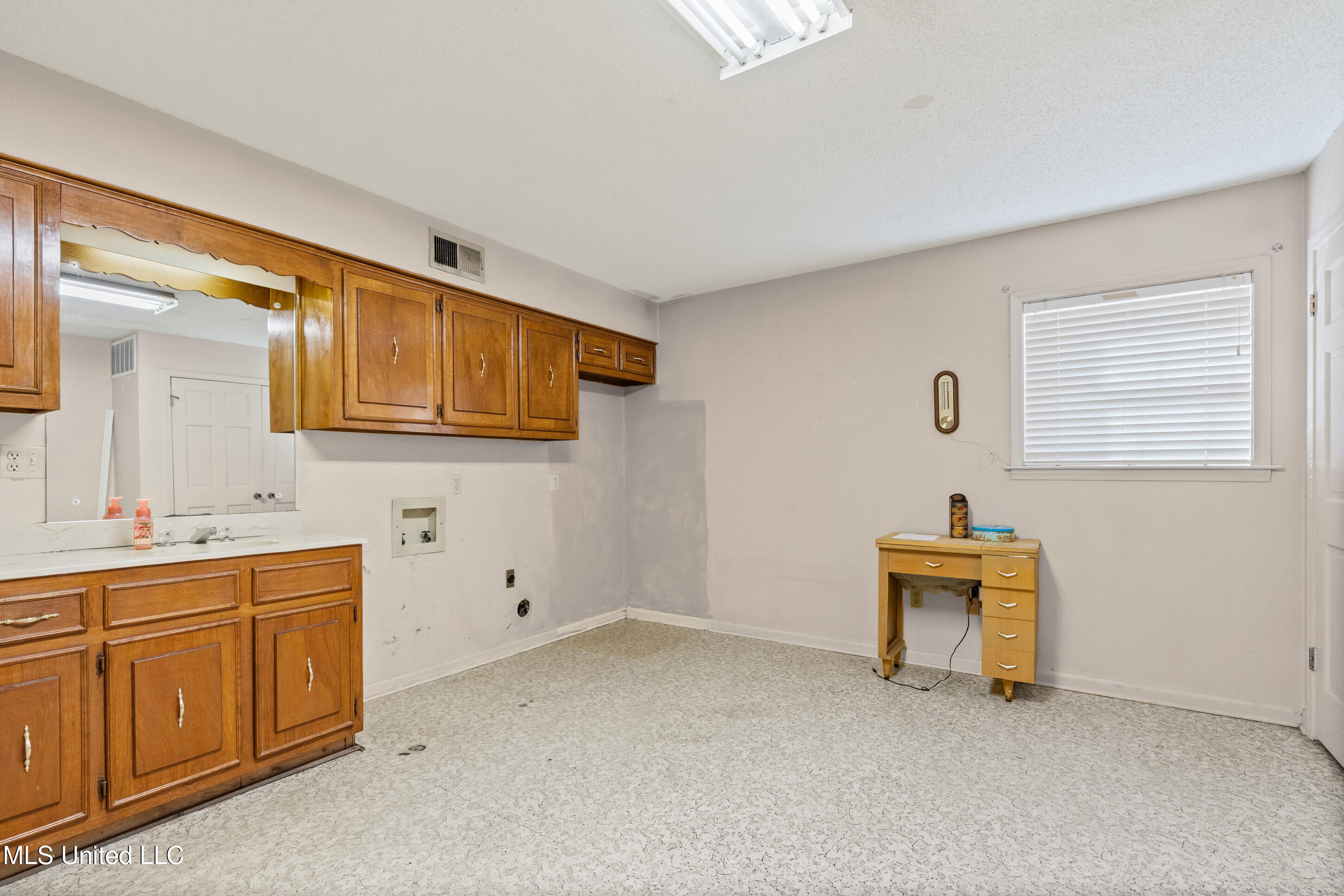 1099 Rasco Road West Southaven, MS 38671 - Photo 14 of 32 22__dsc2022_print