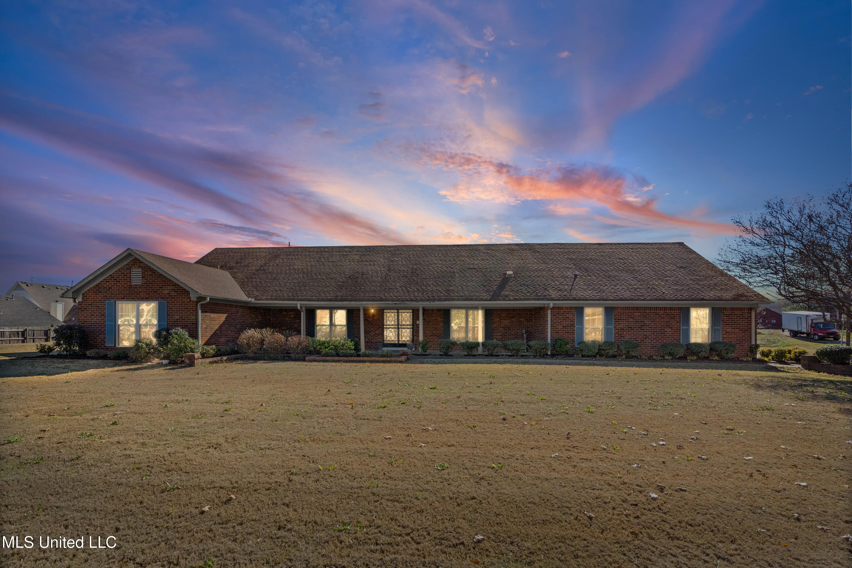 1099 Rasco Road West Southaven, MS 38671 - Photo 3 of 32 1__dsc1956_addon_dtd_print