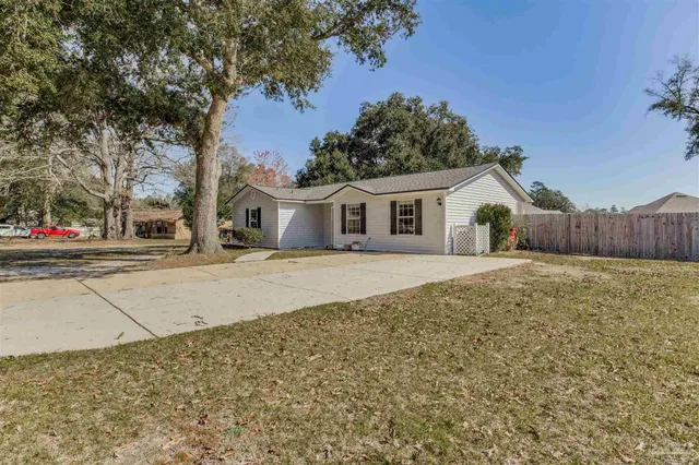 $245,000 | 5570 Chipper Lane, Pace, FL 32571