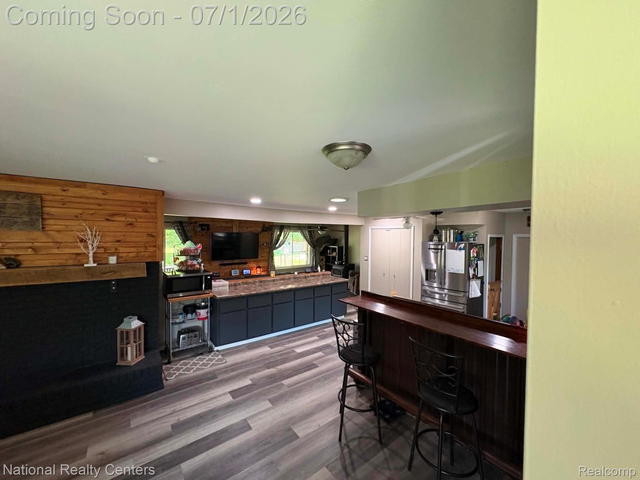 1330 Brauer Road Oxford, MI 48371 - Photo 30 of 54 kitchen and bar .jpeg