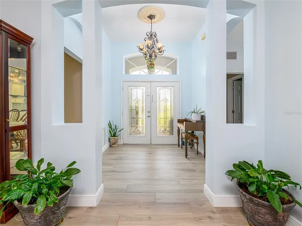 $675,000 | 10515 Canary Isle Drive, Tampa, FL 33647