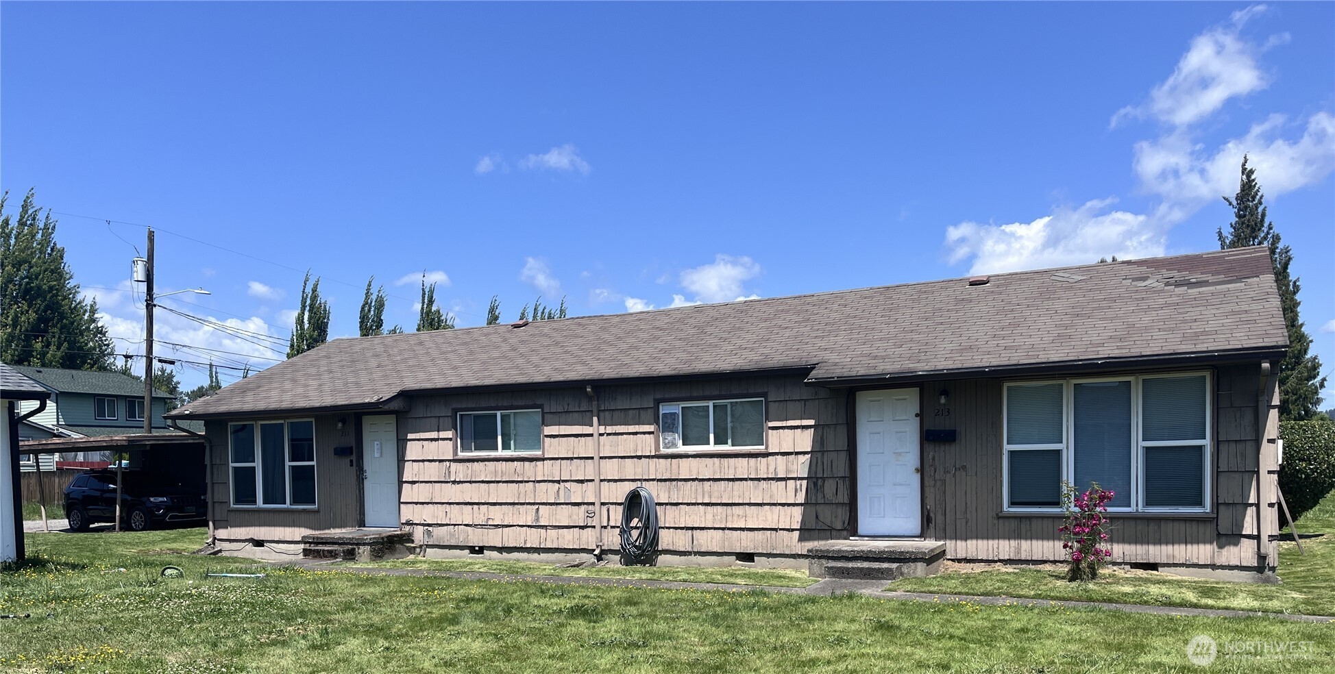 211 Cypress Street Longview, WA 98632 - Photo 2 of 21