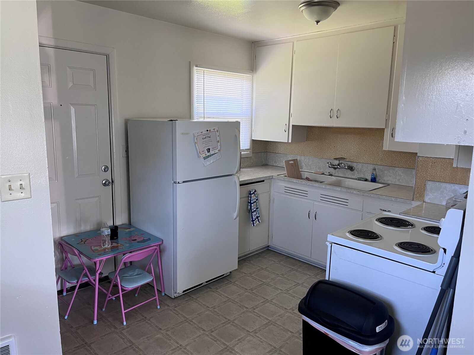 211 Cypress Street Longview, WA 98632 - Photo 5 of 21