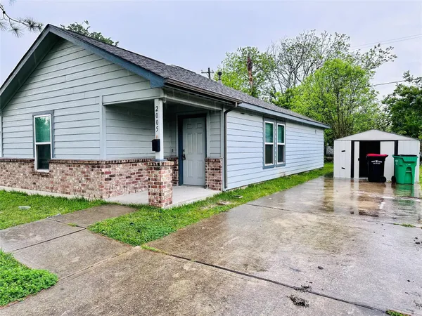 $1,700 | 2005 Utah Street, Baytown, TX 77520