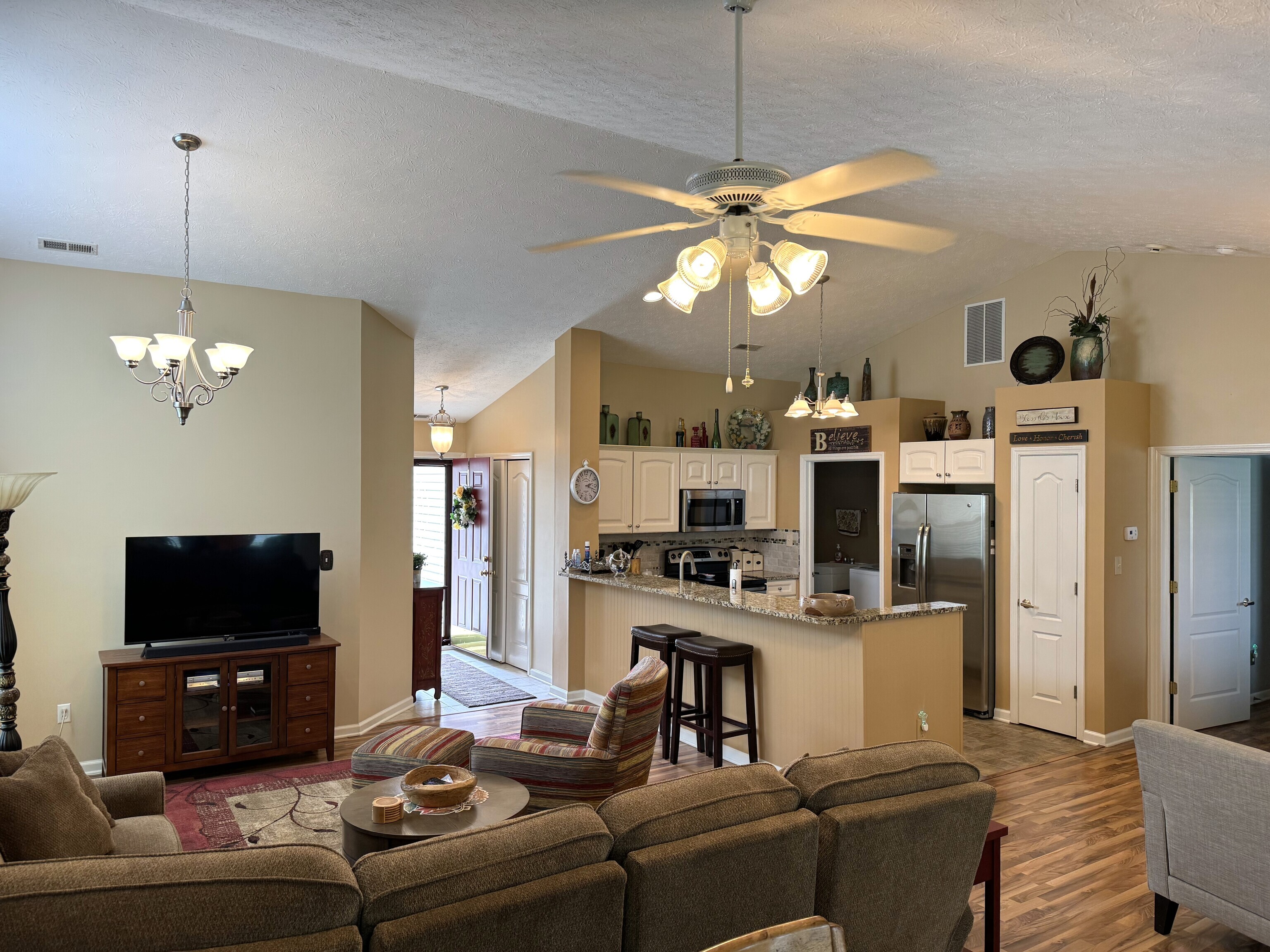 6028 Riva Ridge Drive Indianapolis, IN 46237 - Photo 6 of 27 Gallery Image 6