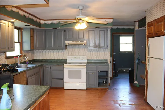 $190,000 | 8417 Henry Clay Boulevard, Clay, NY 13041