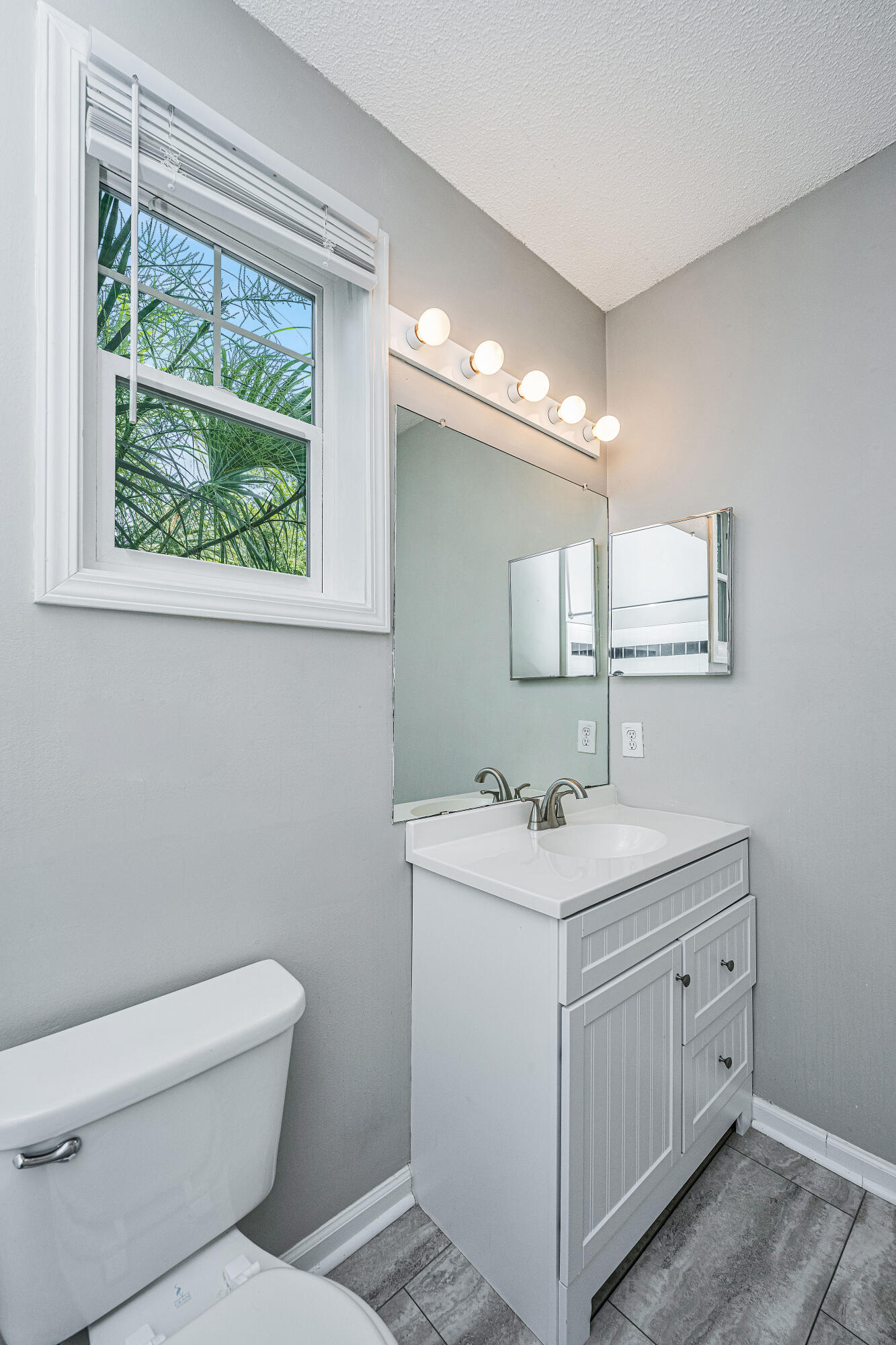 2128 Chatelain Way Mount Pleasant, SC 29464 - Photo 23 of 72 2128ChatelainWay030