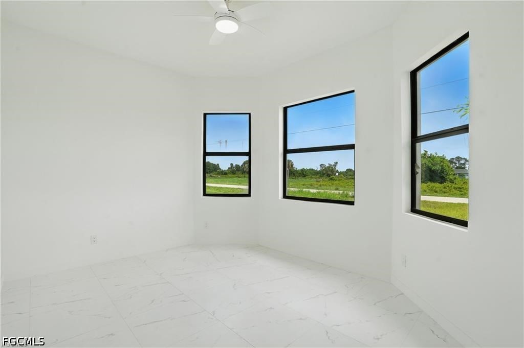 472 Rajah Street Lehigh Acres, FL 33974 - Photo 12 of 25