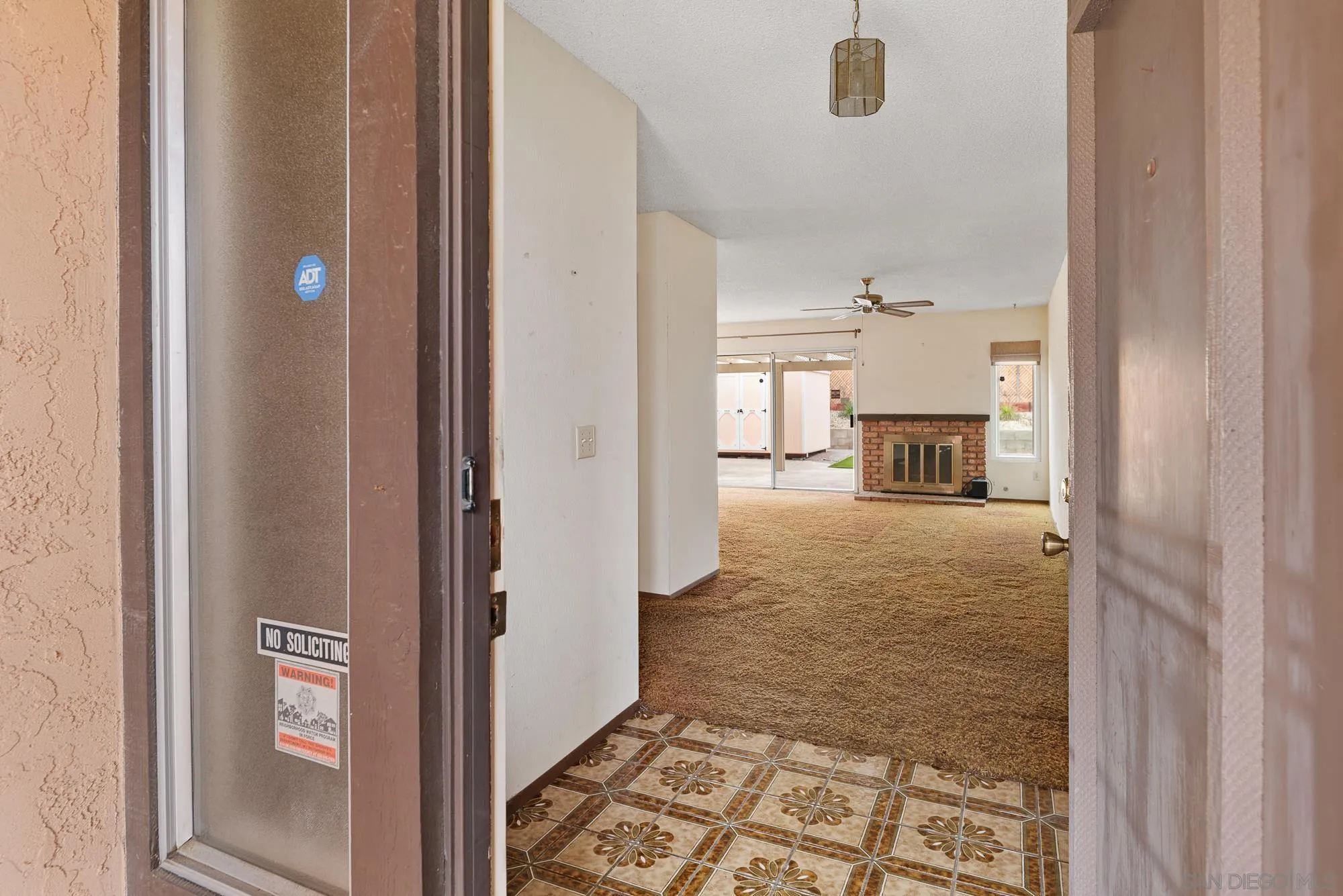 10969 Crystal Springs Road Santee, CA 92071 - Photo 5 of 36