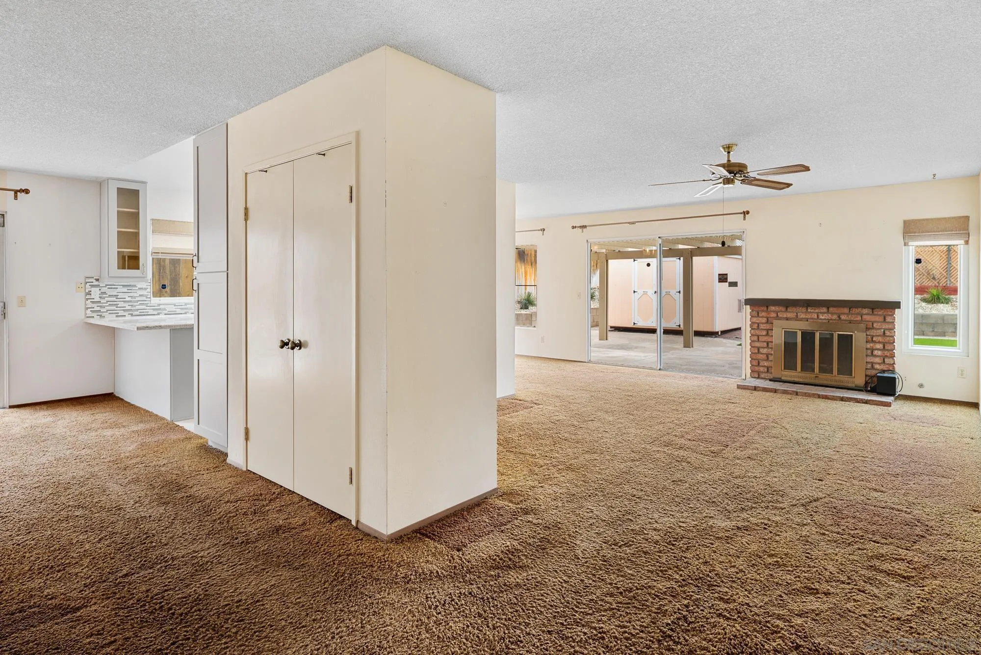 10969 Crystal Springs Road Santee, CA 92071 - Photo 6 of 36