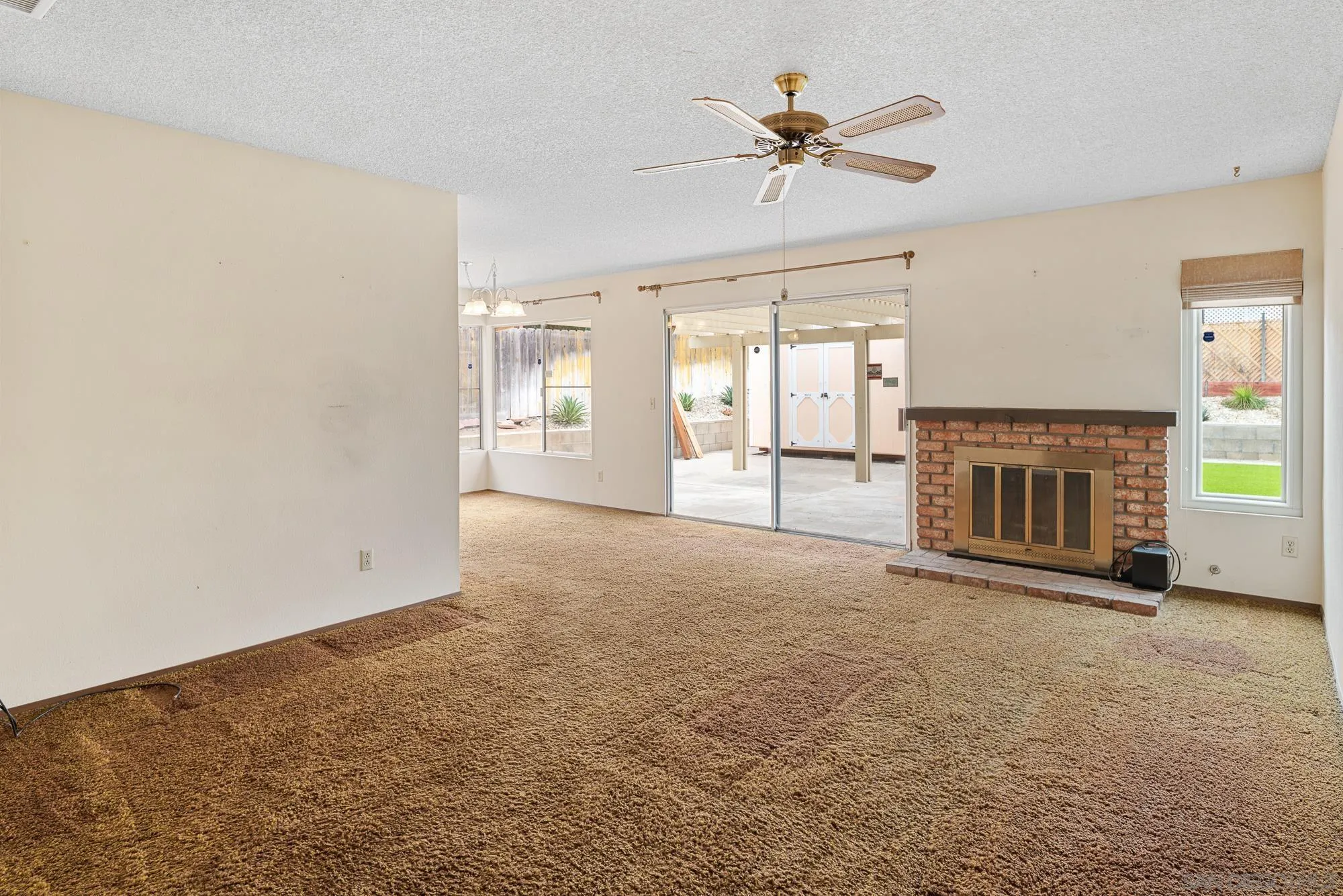 10969 Crystal Springs Road Santee, CA 92071 - Photo 7 of 36