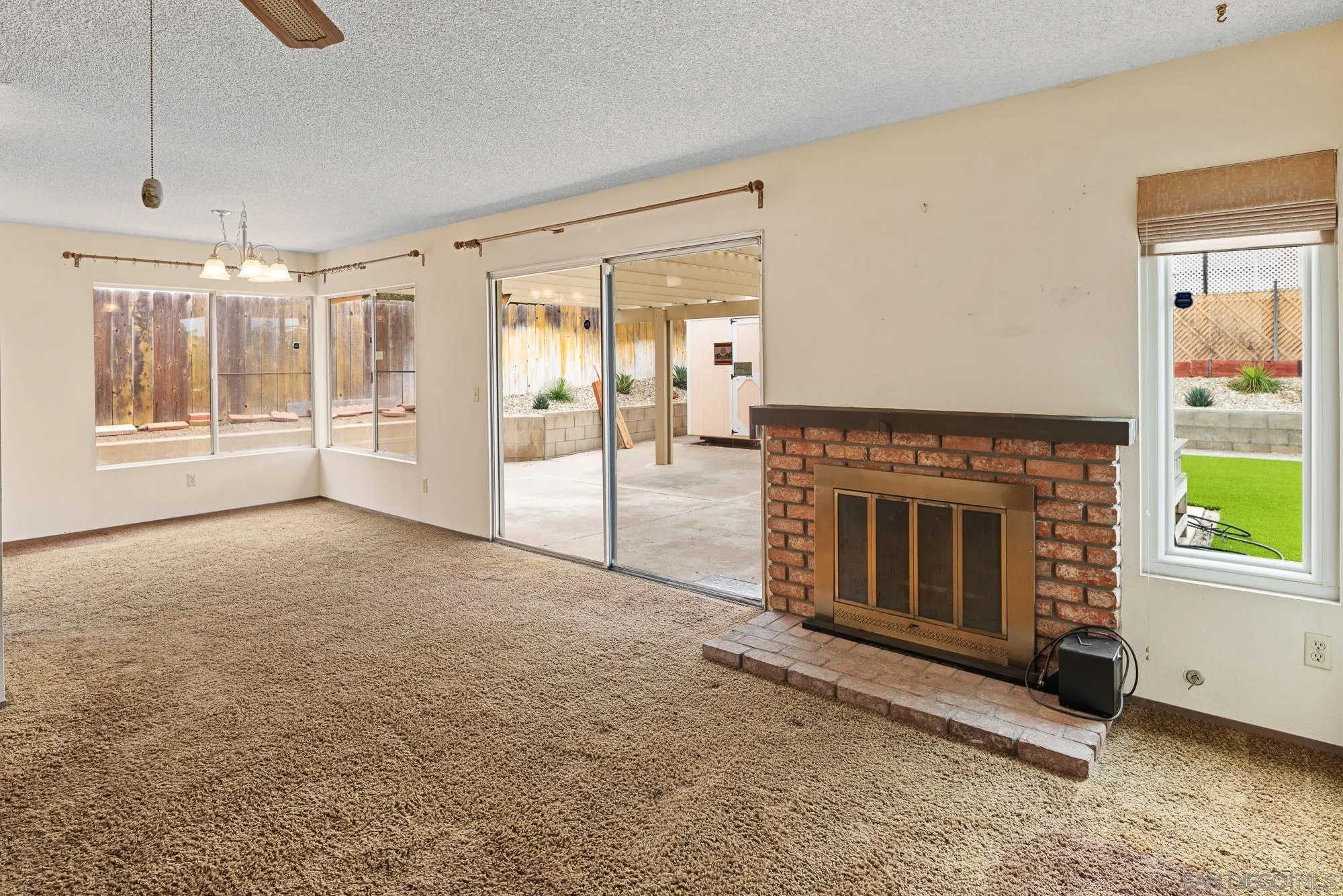 10969 Crystal Springs Road Santee, CA 92071 - Photo 9 of 36