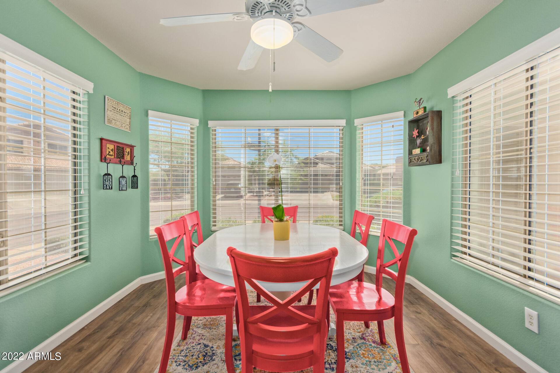 504 West St John Road Phoenix, AZ 85023 - Photo 6 of 26 0012-12-Saint John