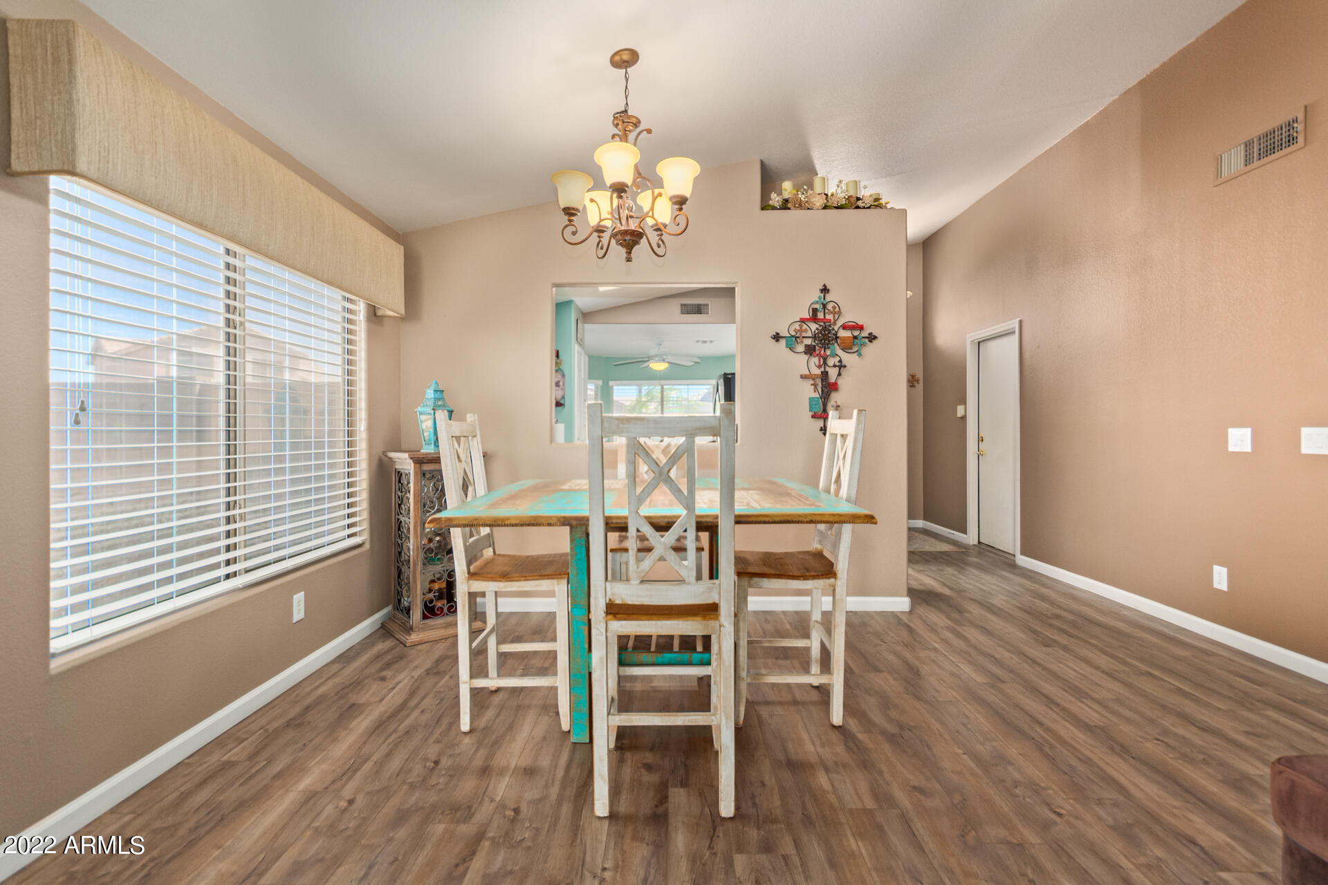 504 West St John Road Phoenix, AZ 85023 - Photo 9 of 26 0011-11-Saint John