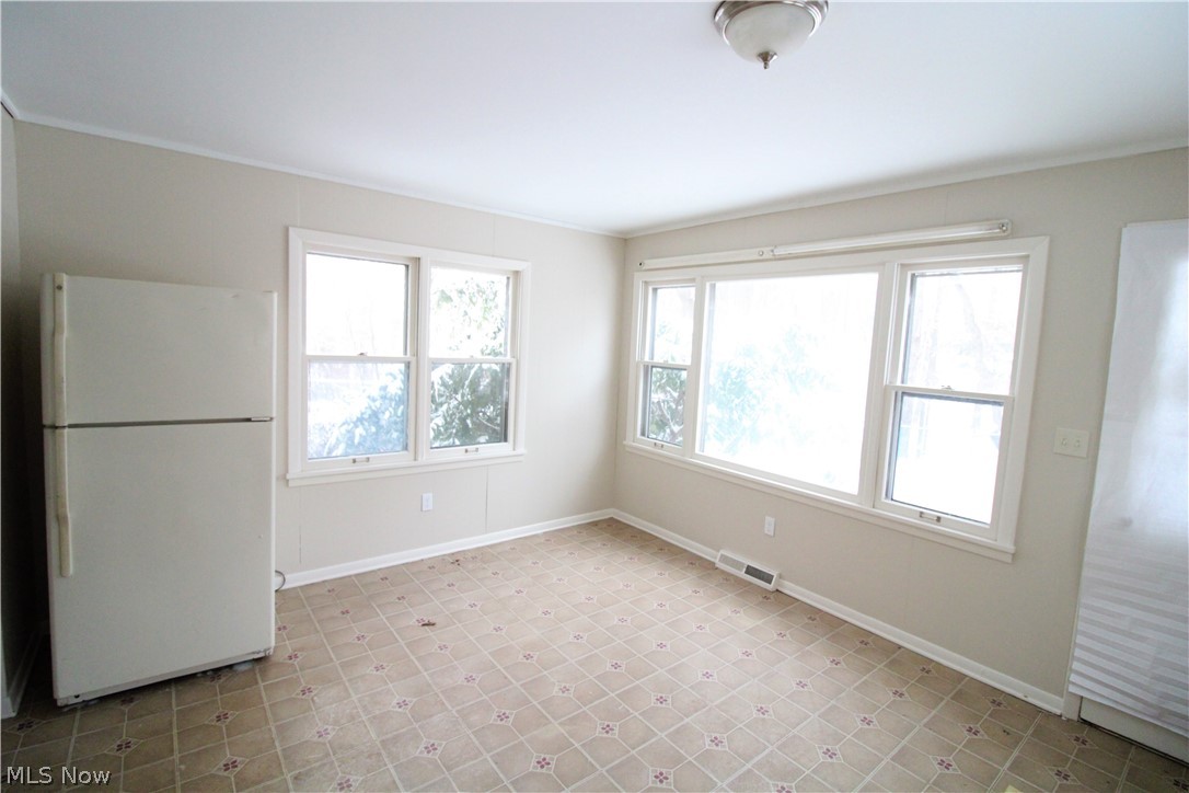 3643 Randolph Road Cleveland, OH 44121 - Photo 16 of 27