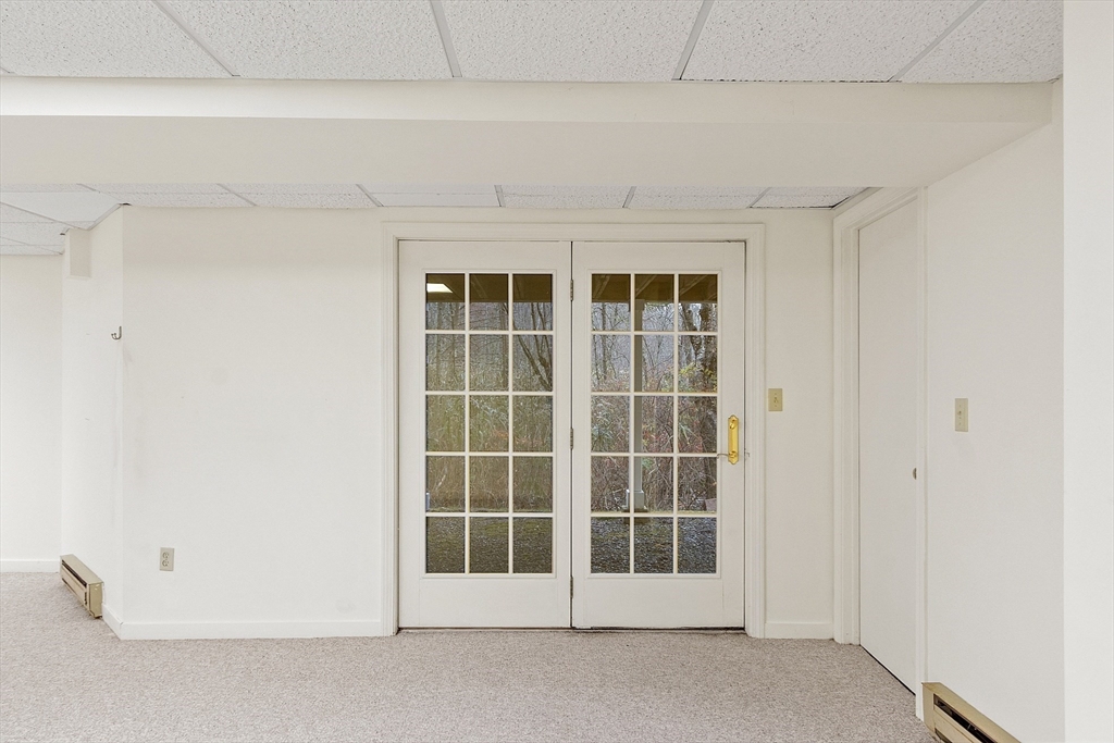 4004 Brompton Circle, Unit 4004 Worcester, MA 01609 - Photo 31 of 36 an empty room with windows