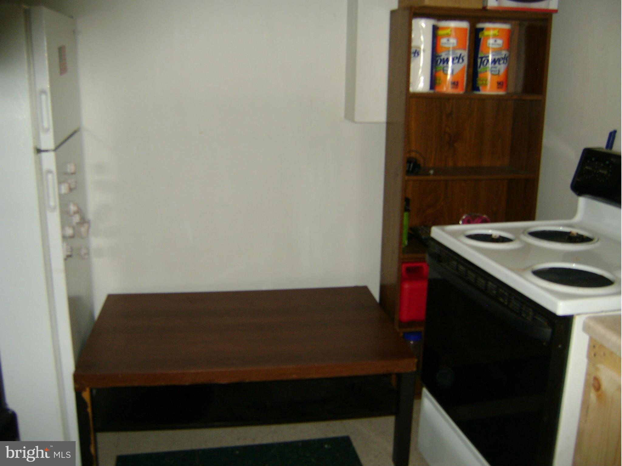 4309 Granby Road Woodbridge, VA 22193 - Photo 8 of 22 Main Level Small Kitchen