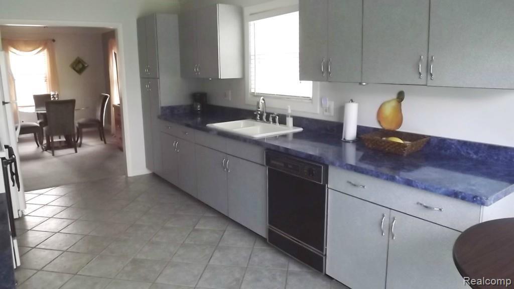 39642 Ryan Road Sterling Heights, MI 48310 - Photo 9 of 30 DSCF1192.jpg