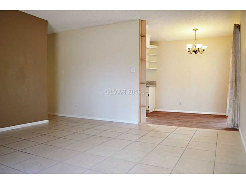 2520 Rialto Road Las Vegas, NV 89108 - Photo 7 of 35 Living Room.