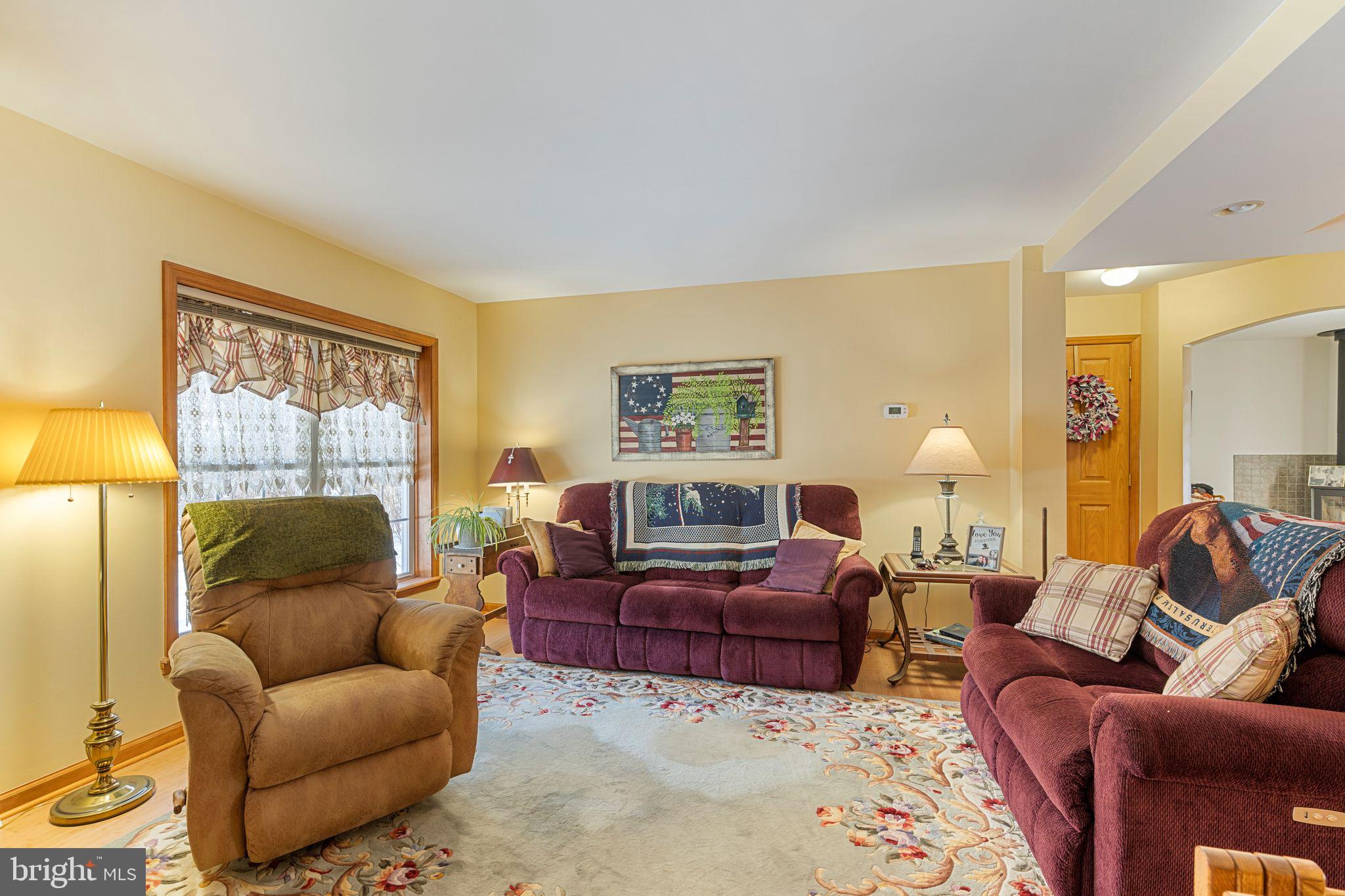 122 Lutz Road Boyertown, PA 19512 - Photo 3 of 39 Living room