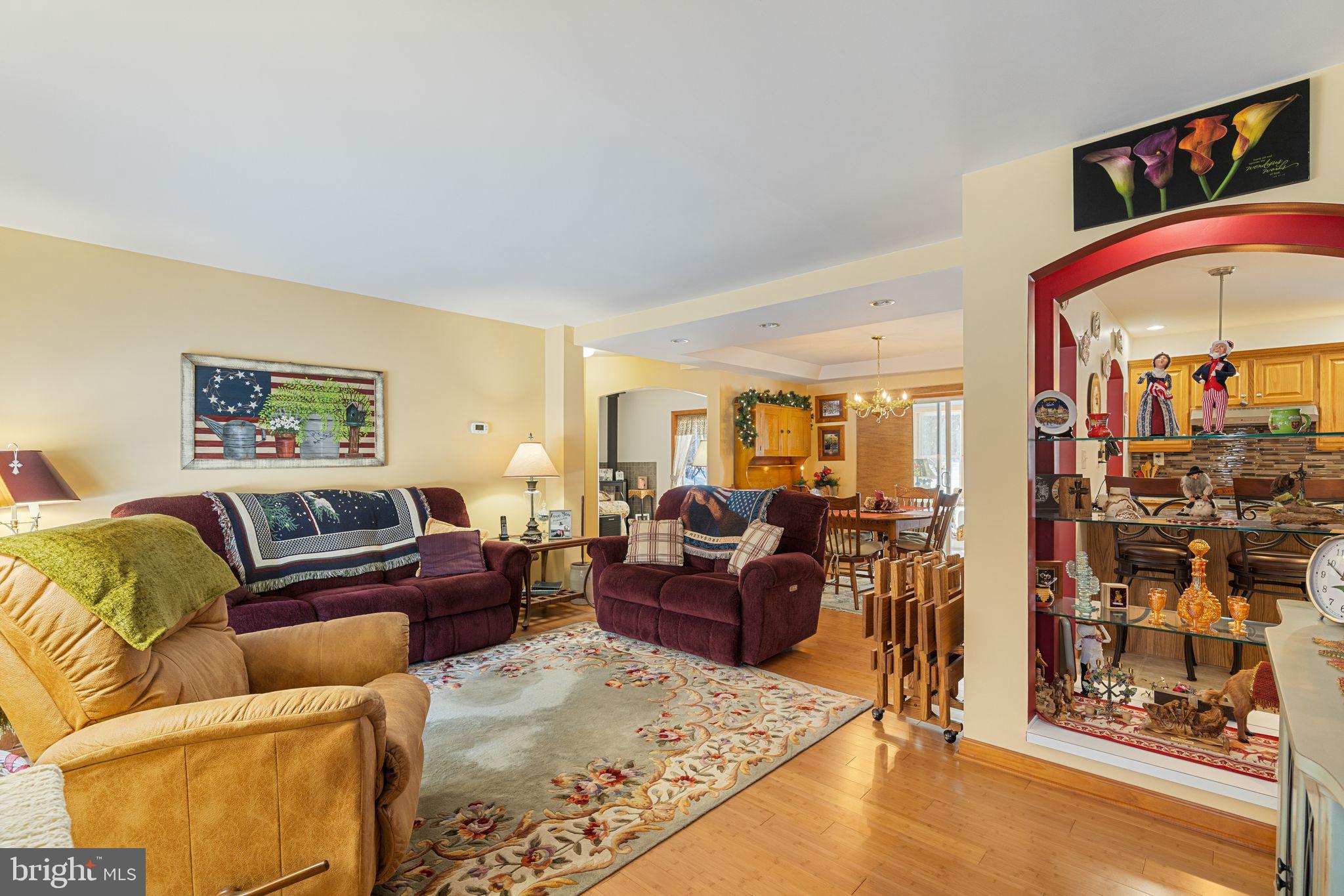 122 Lutz Road Boyertown, PA 19512 - Photo 4 of 39 Living room