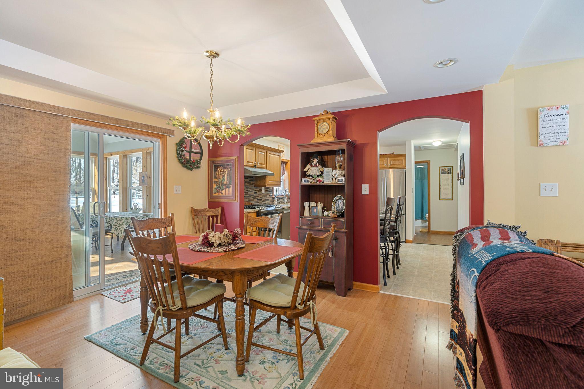 122 Lutz Road Boyertown, PA 19512 - Photo 10 of 39 Dining Room